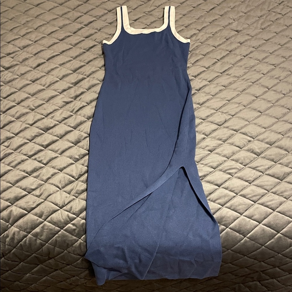Elegant Blue Sleeveless Maxi Dress
